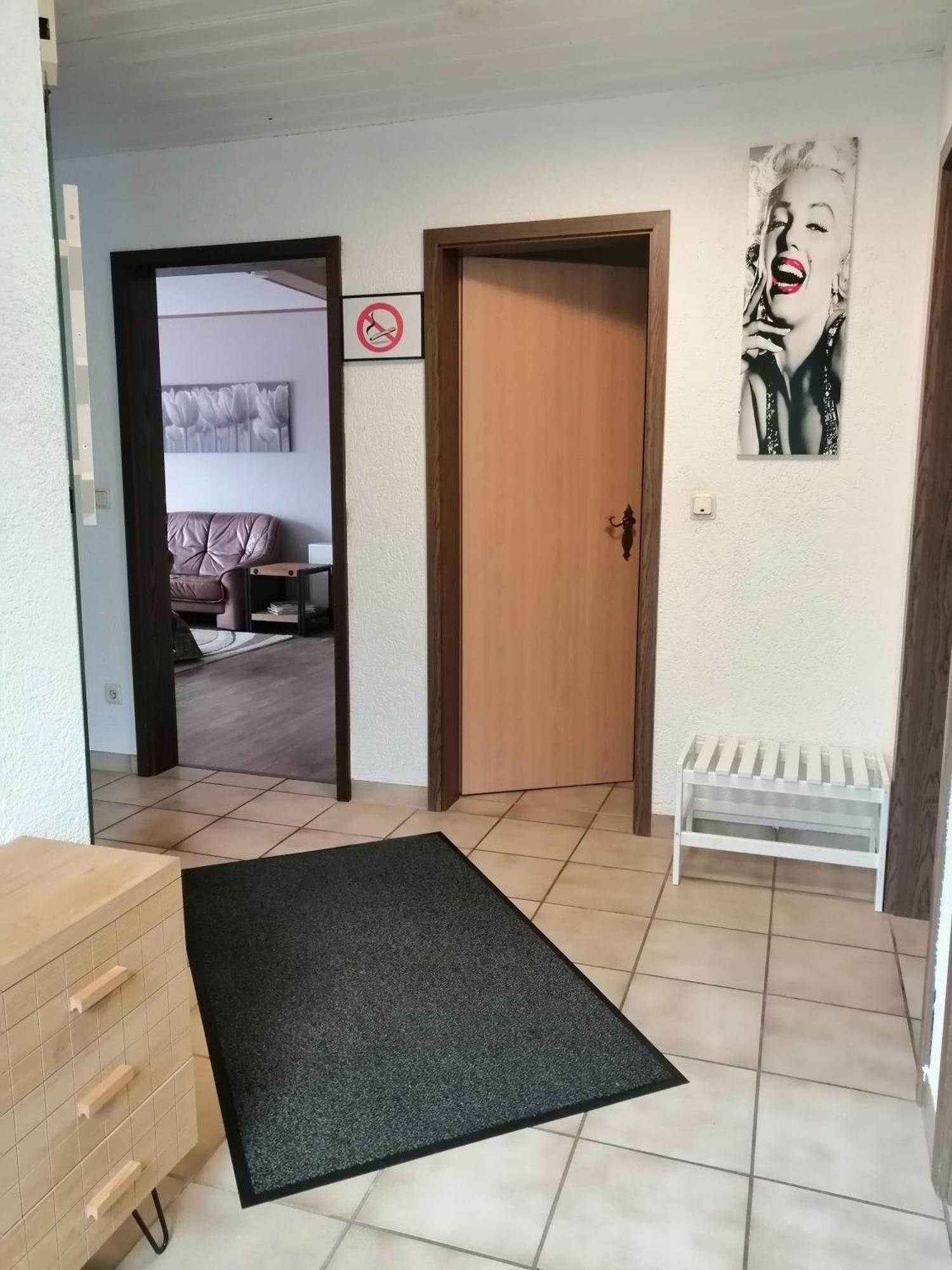 Haus Mohr - Ferienwohnung Im Taunus Weilmunster Luaran gambar